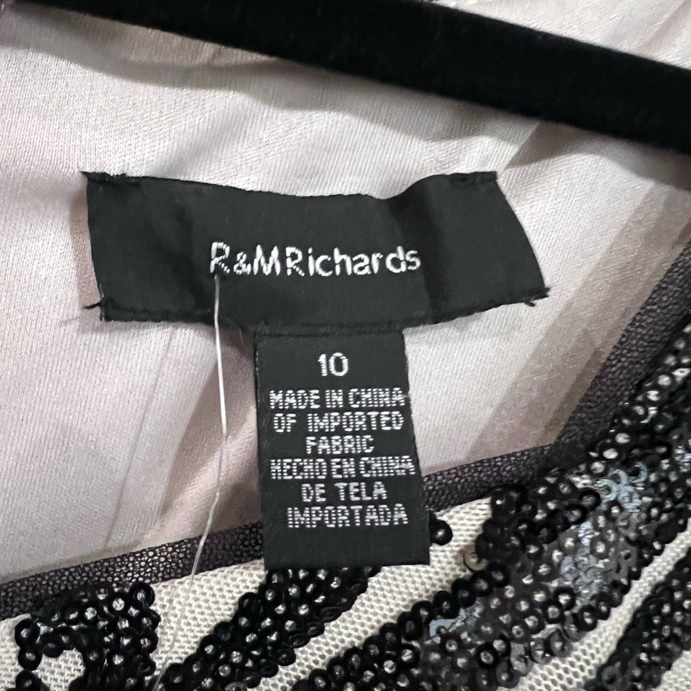 R&M Richards Elegant Black and cream Sequin formal Gown - Picture 4 of 13